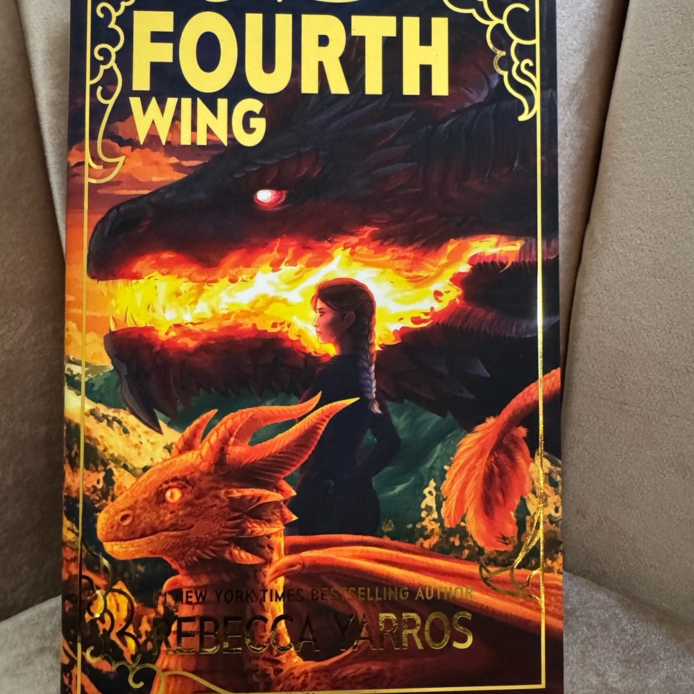 Acrylipics Fourth Wing by Rebecca Yarros - Black and Gold Edition